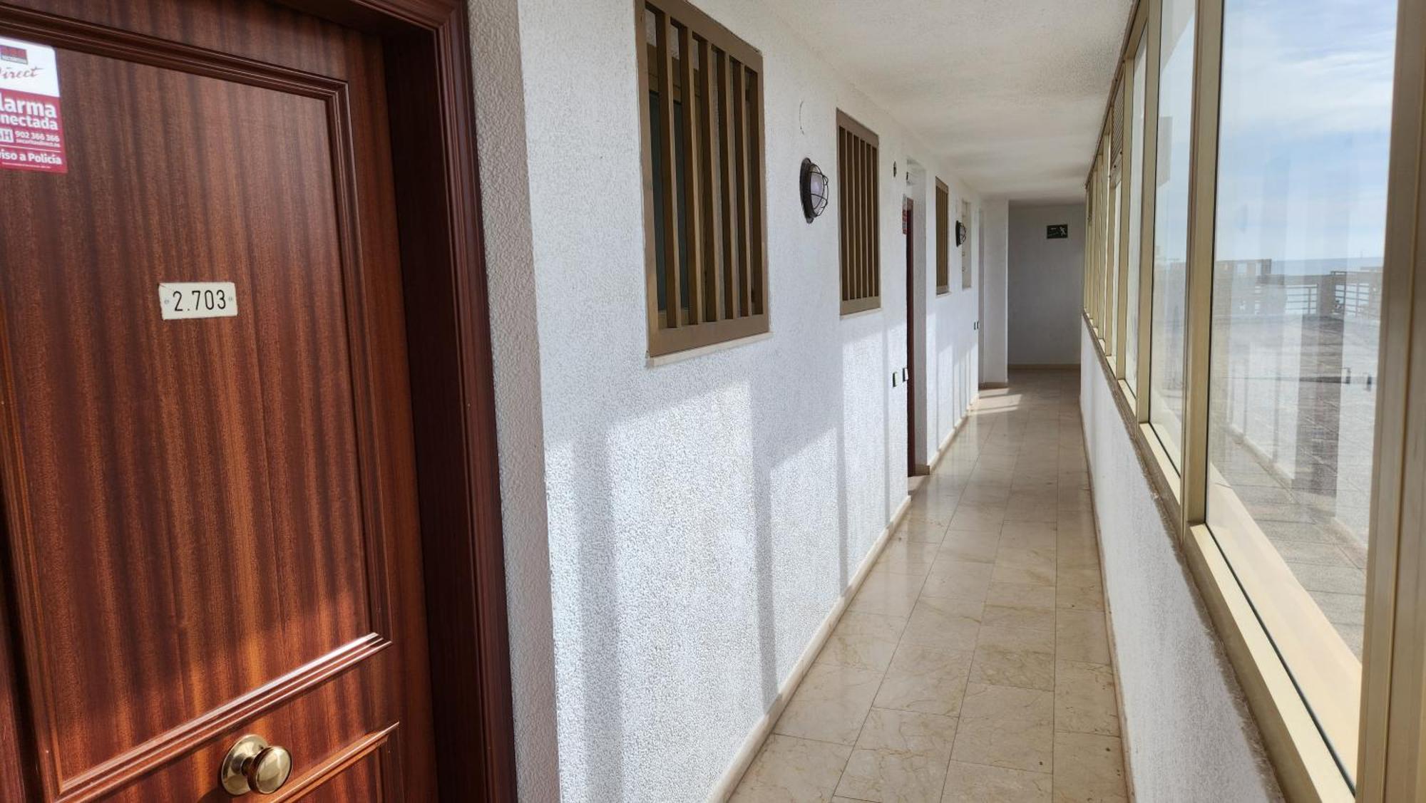 Apartments Novelty Салоу Екстериор снимка